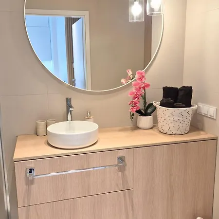 公寓 Towarowa Harmony Apartment, Free Parking, Air-conditioning, Self Check-in 24h *