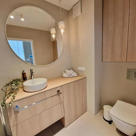 公寓 Towarowa Harmony Apartment, Free Parking, Air-conditioning, Self Check-in 24h 波兹南