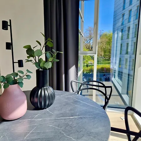 Towarowa Harmony Apartment, Free Parking, Air-conditioning, Self Check-in 24h 波兹南